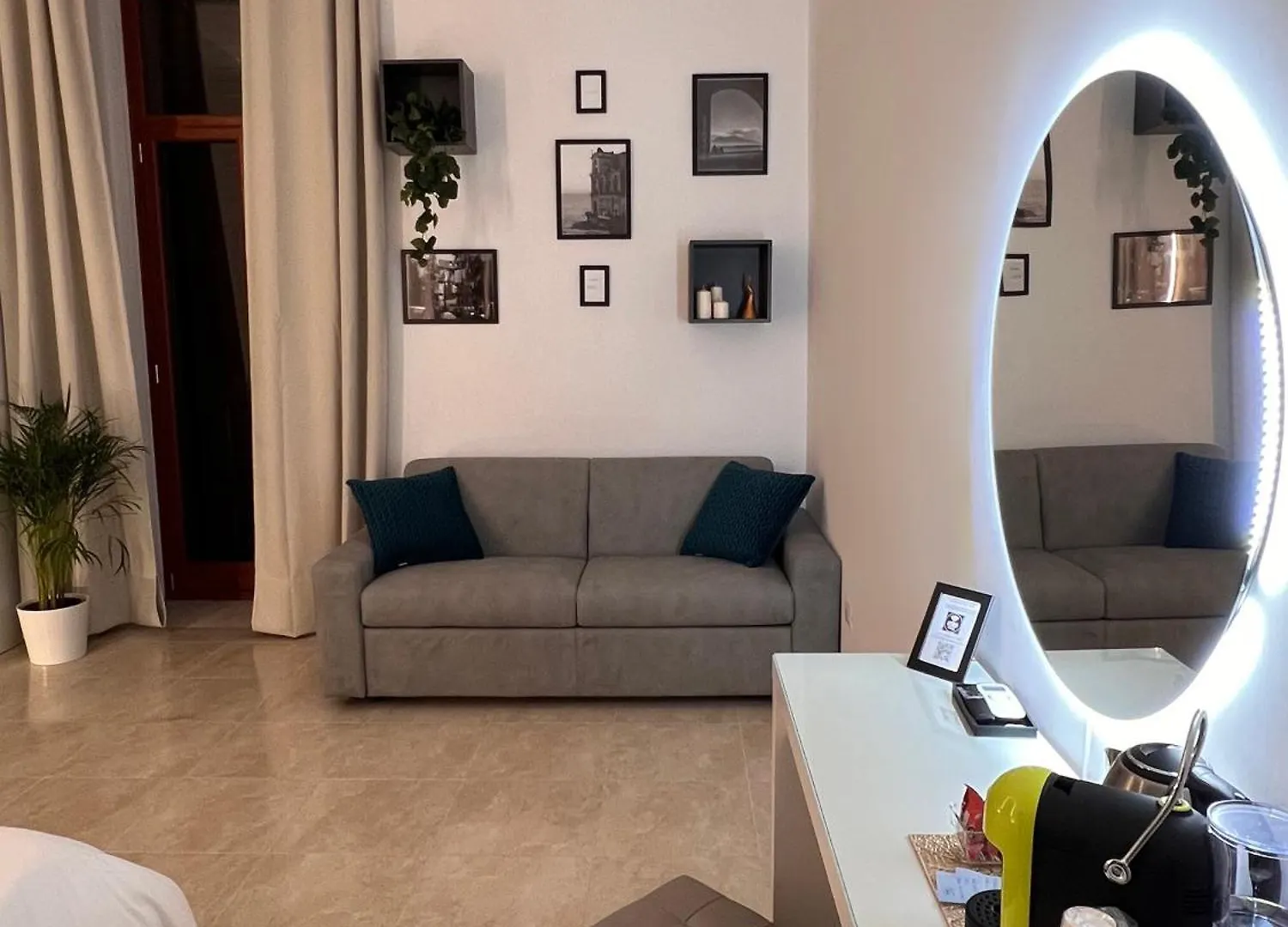 Astorya E' Napoli Hotell Italien